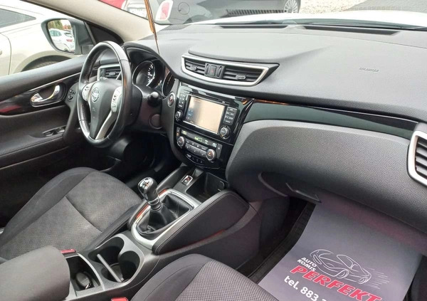 Nissan Qashqai cena 63900 przebieg: 72000, rok produkcji 2016 z Międzyzdroje małe 407
